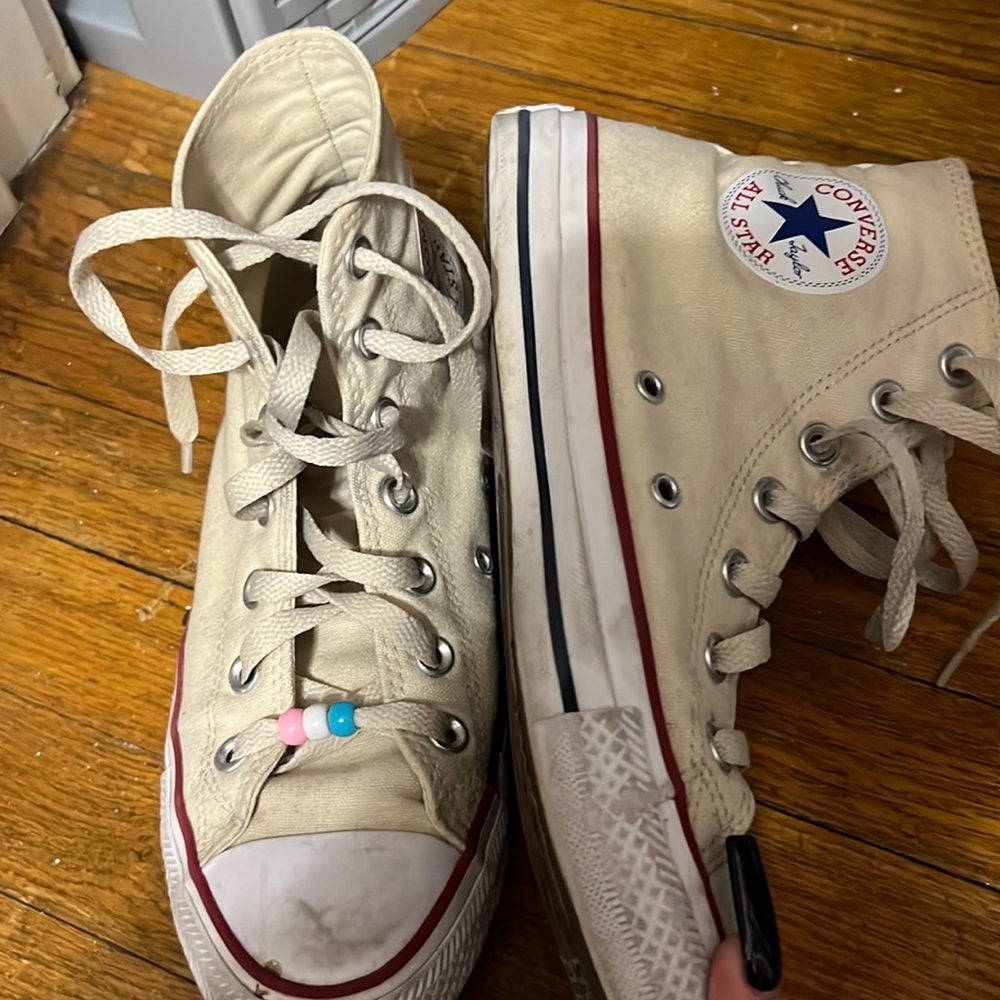 cream converse